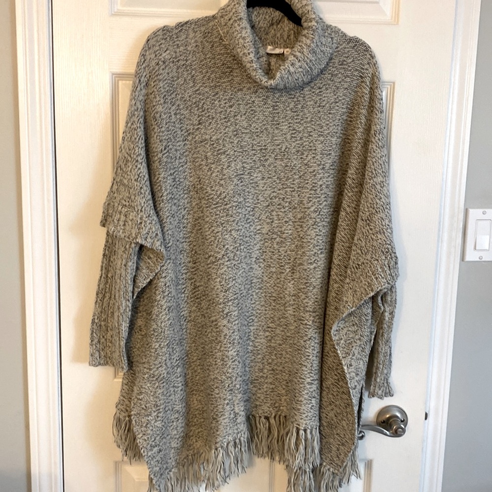 Cozy poncho with sleeves and neck, size large